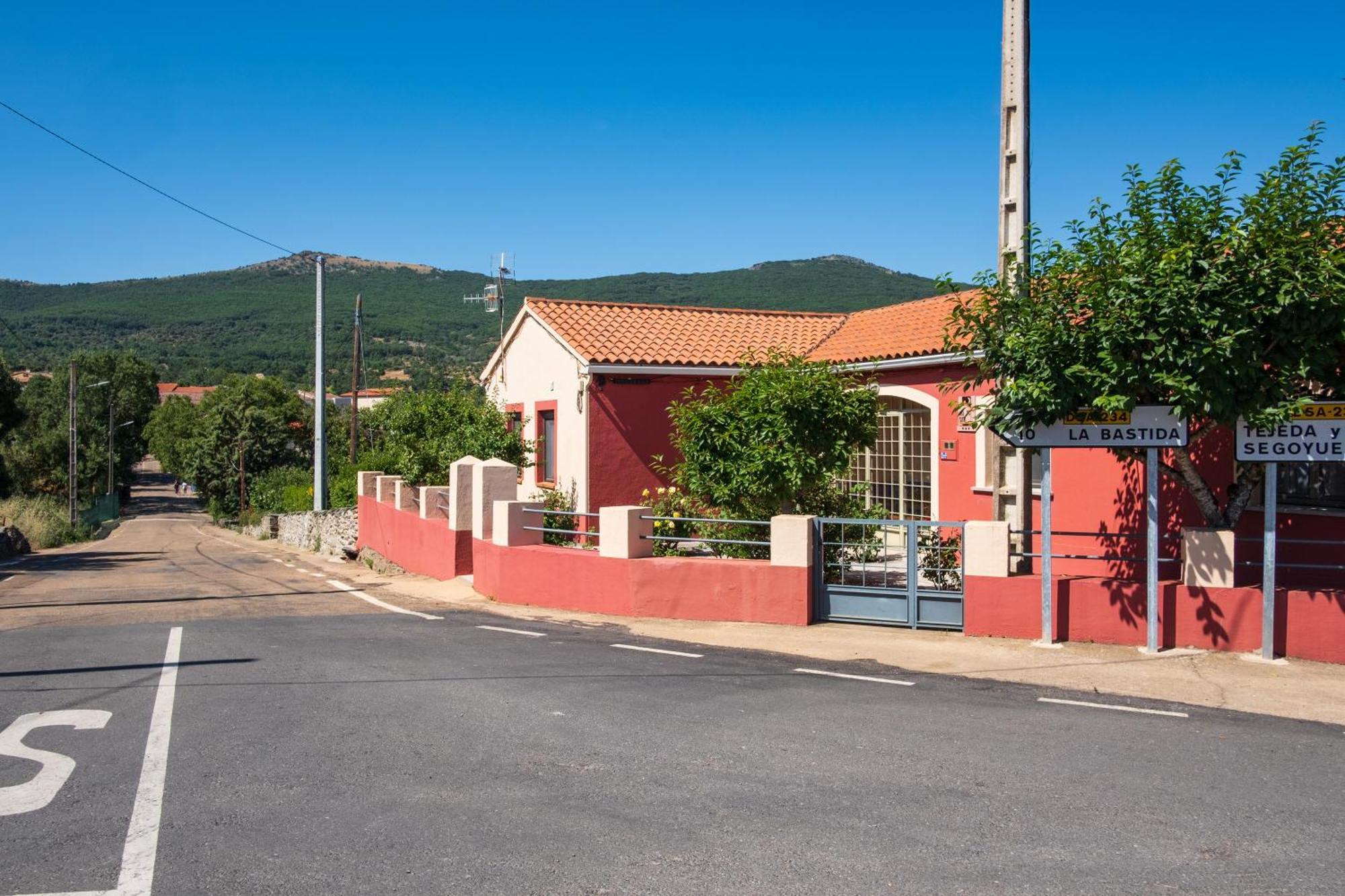 Casa Rural Rinconada Ла-Ринконада-де-ла-Сьерра Экстерьер фото